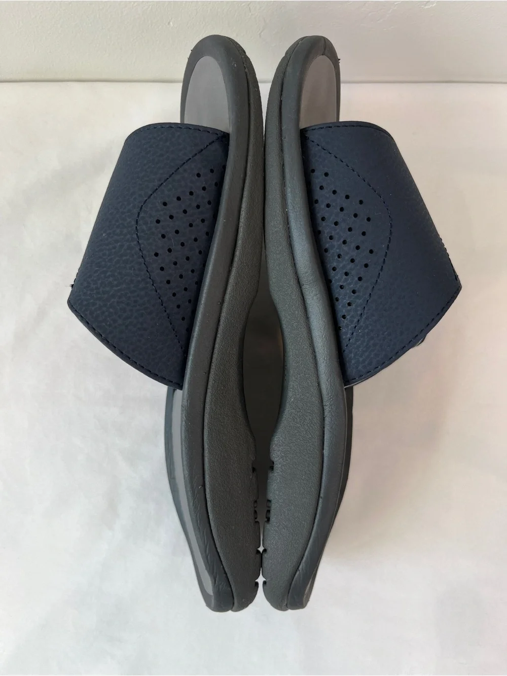 OluKai Nalu Slide Mens 8 Trench Blue Charcoal Sandals 10332-DE26 Water Resistant
